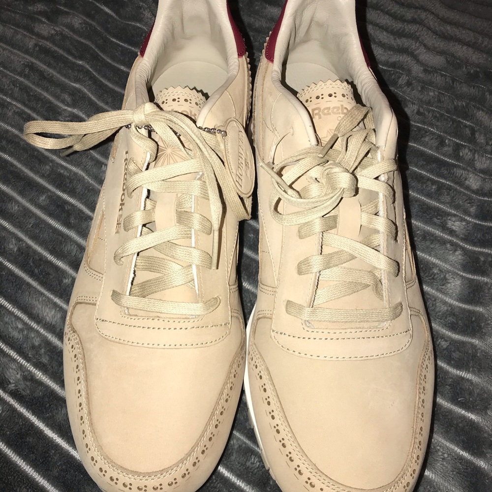 MENS Reebok Sneakers